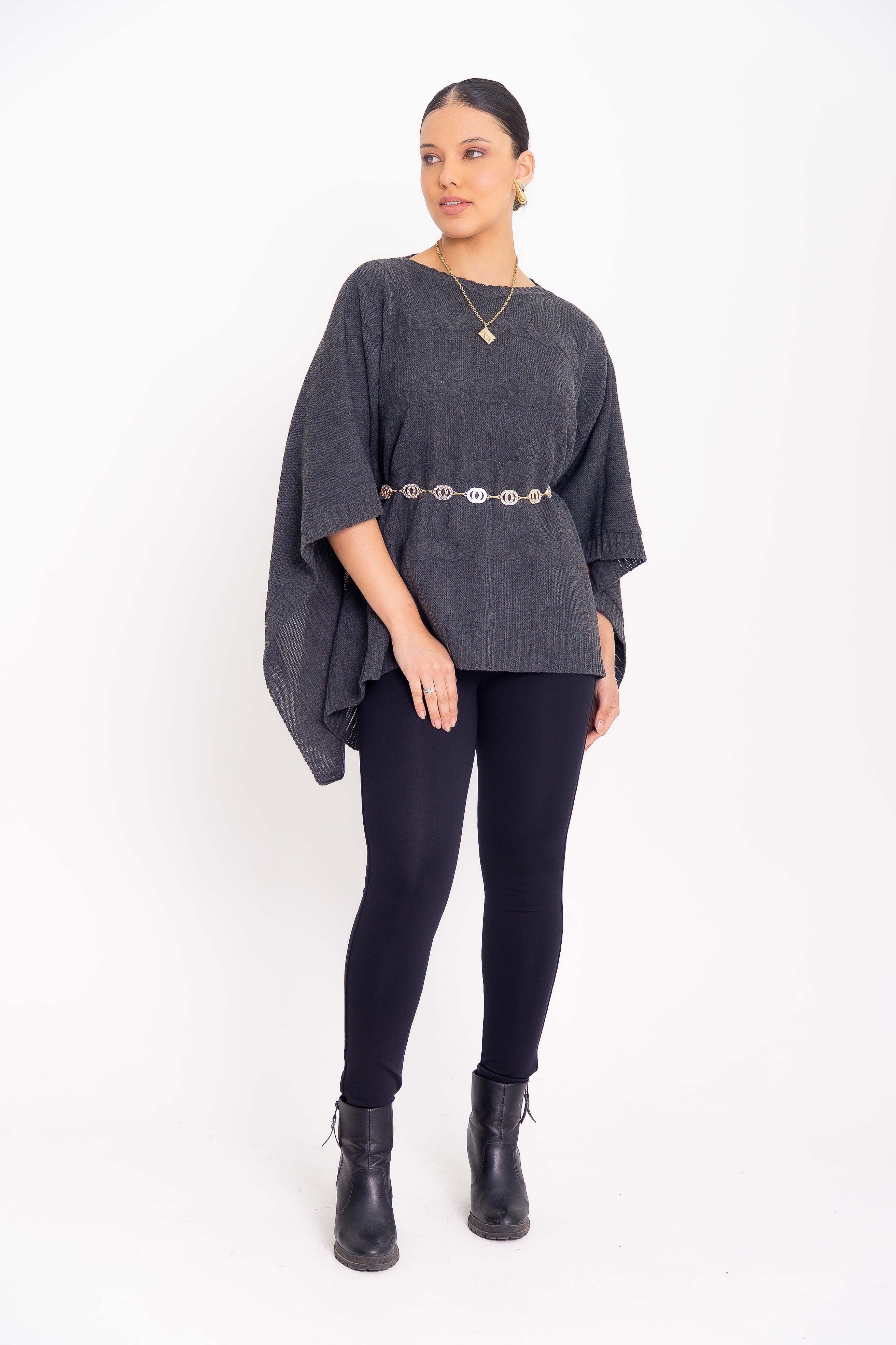 Poncho Quadrado com Trança Horizontal