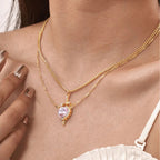 Colar Pingente Coração e Espada com Zircão Banhado a Ouro