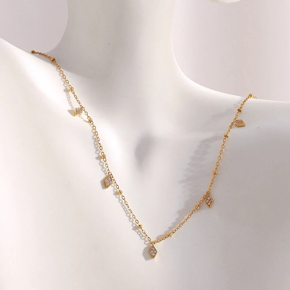 Colar Pingente Rhombus Zircão 18K Banhado a Ouro