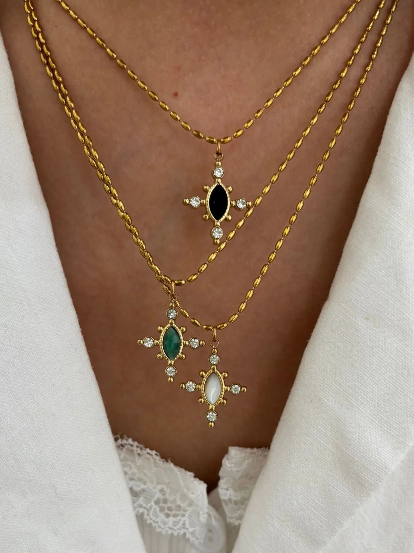 Colar Vintage Geométrico com Pedra Natural e Strass