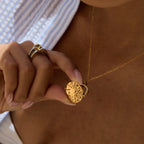 Colar Rotativo Estrela e Lua Banhado a Ouro 18K